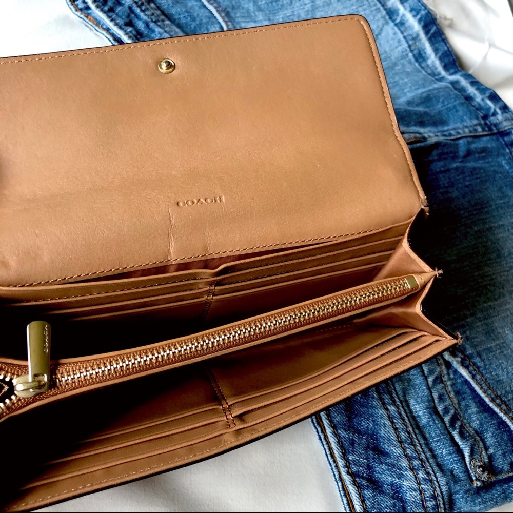 👜Coach Slim Brown Leather Envelope Wallet👜 - Picture 5 of 7